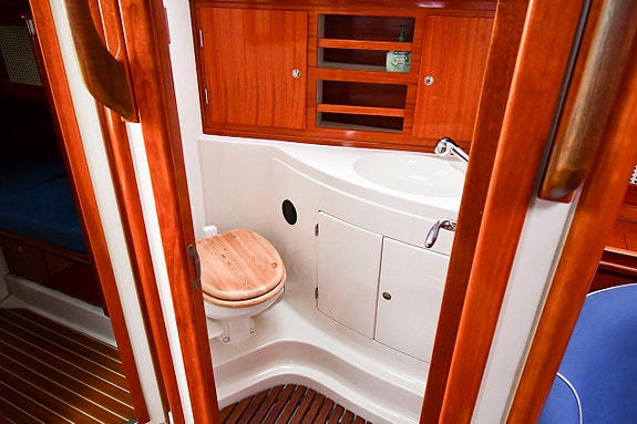 Hanse 411 10 of 24