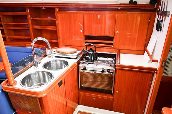 Hanse 411 9 of 24