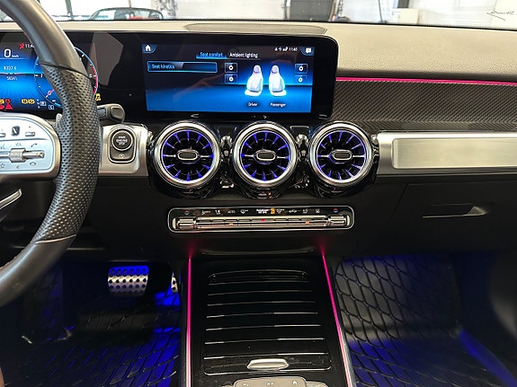 Mercedes-Benz GLB220 d 26 of 30