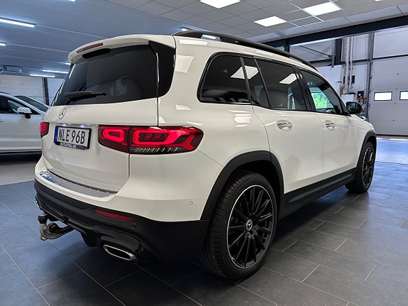 Mercedes-Benz GLB220 d 10 of 30