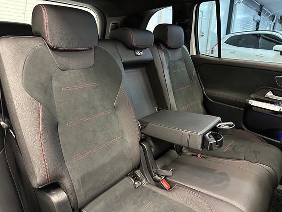 Mercedes-Benz GLB220 d 20 of 30