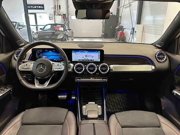 Mercedes-Benz GLB220 d 12 of 30