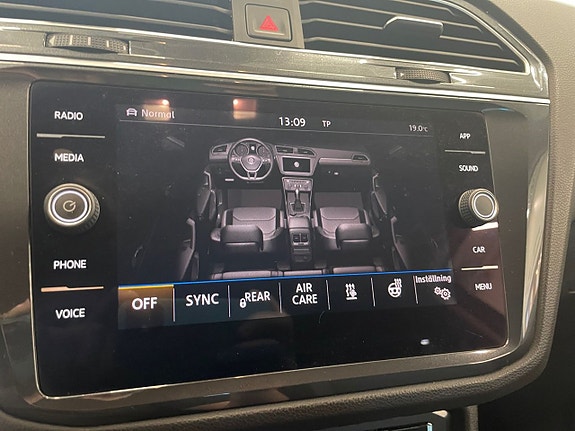 Volkswagen Tiguan 25 of 25