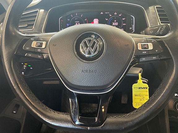 Volkswagen Tiguan 12 of 25