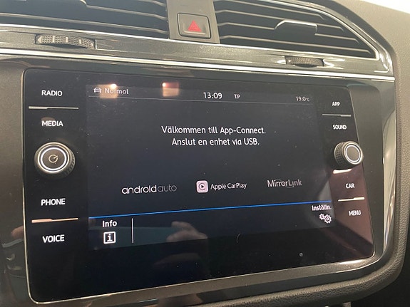 Volkswagen Tiguan 23 of 25