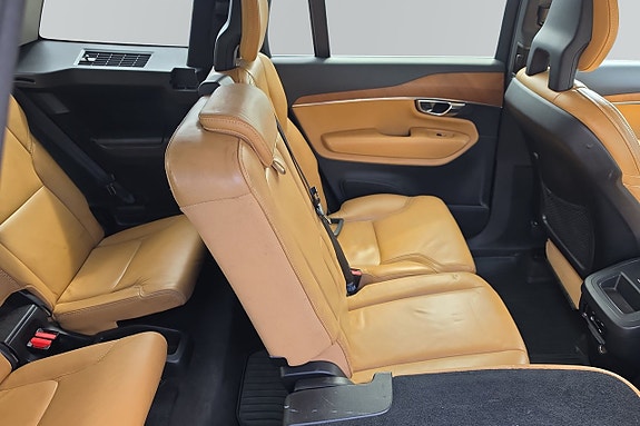 Volvo XC90 9 of 10