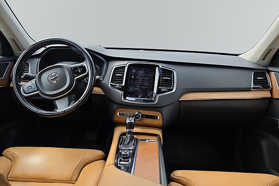 Volvo XC90 10 of 10