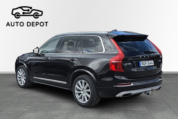 Volvo XC90 4 of 5
