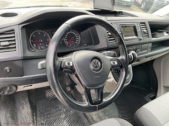 Volkswagen Transporter 13 of 30