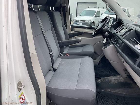 Volkswagen Transporter 16 of 30