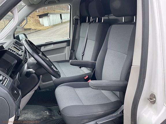 Volkswagen Transporter 14 of 30