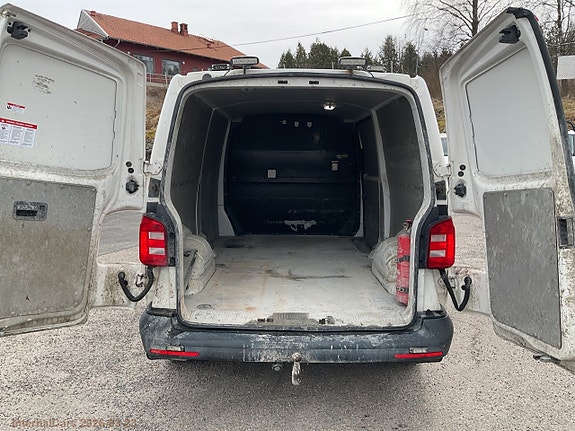 Volkswagen Transporter 10 of 30