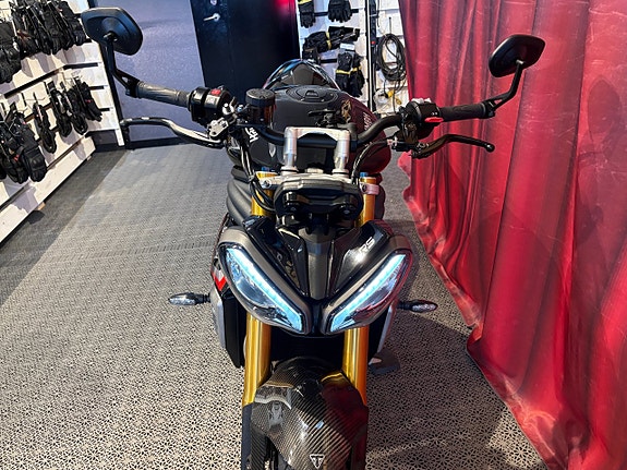 Triumph SPEED TRIPLE 1200 RS 3 of 13