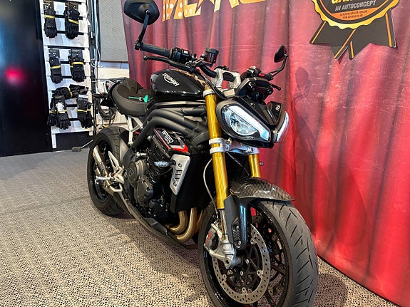 Triumph SPEED TRIPLE 1200 RS 2 of 13