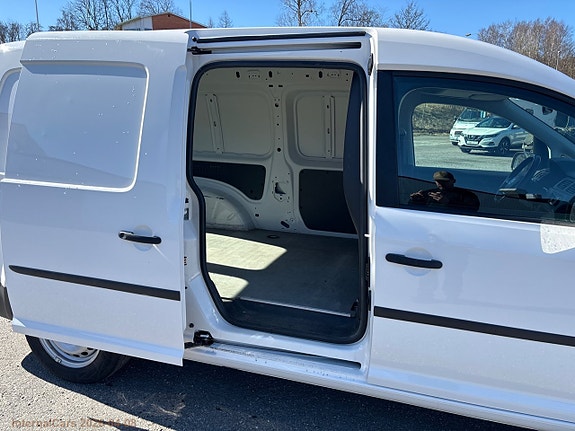 Volkswagen Caddy Maxi 10 of 25
