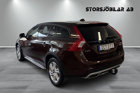 Volvo V60 Cross Country 5 of 5