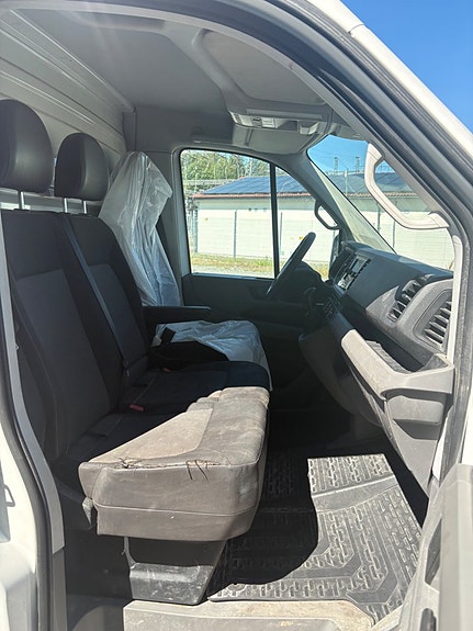 Volkswagen Crafter 17 of 27