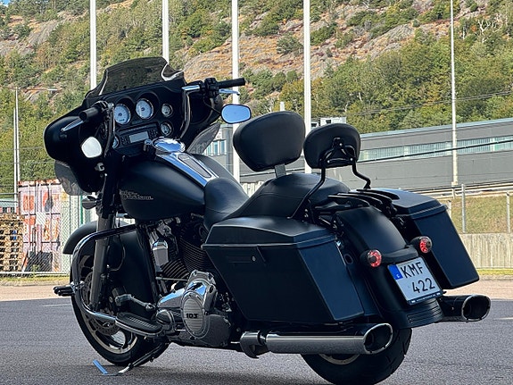 Harley-Davidson Street Glide 1.7 V-Twin Luft o buller sissy pakethållare 5 of 14
