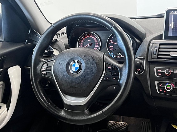 BMW 118d 15 of 27