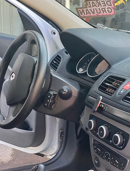 Renault Megane III 6 of 13