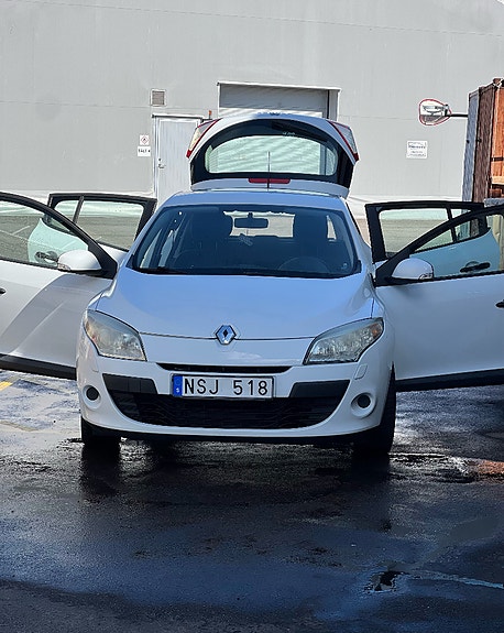 Renault Megane III 7 of 13