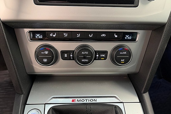 Volkswagen Passat 19 of 20
