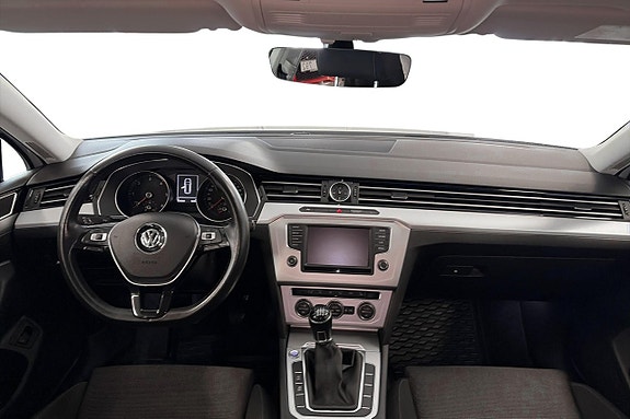Volkswagen Passat 11 of 20