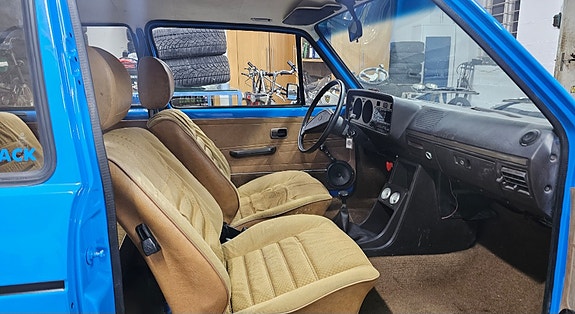Volkswagen Golf I 5 of 5