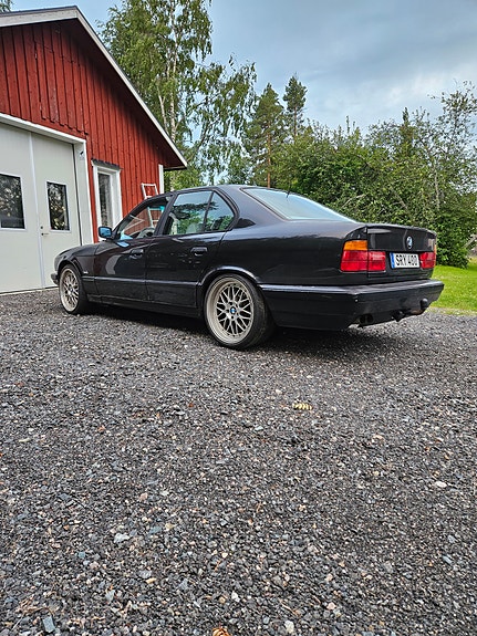 BMW 540i 3 of 3