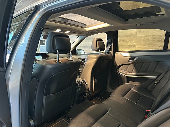 Mercedes-Benz E250 9 of 22