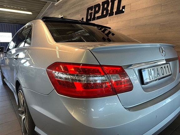 Mercedes-Benz E250 20 of 22