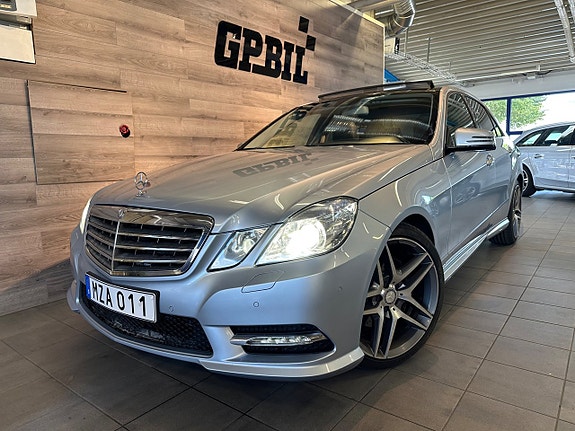 Mercedes-Benz E250 4 of 5