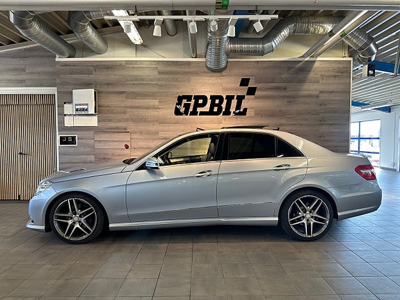 Mercedes-Benz E250 2 of 5