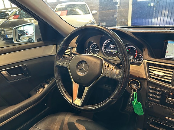 Mercedes-Benz E250 13 of 22