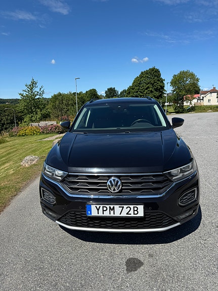 Volkswagen T-Roc 2 of 5