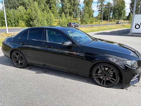 Mercedes-Benz E220 d 3 of 9