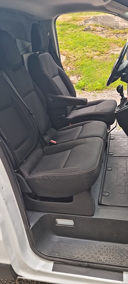 Renault Trafic 18 of 22
