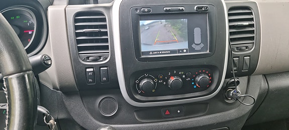 Renault Trafic 19 of 22