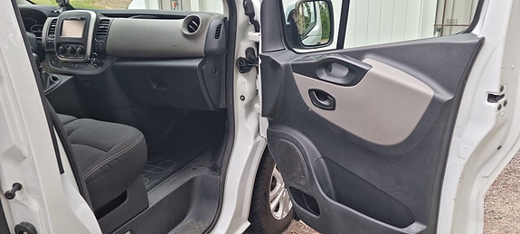Renault Trafic 16 of 22