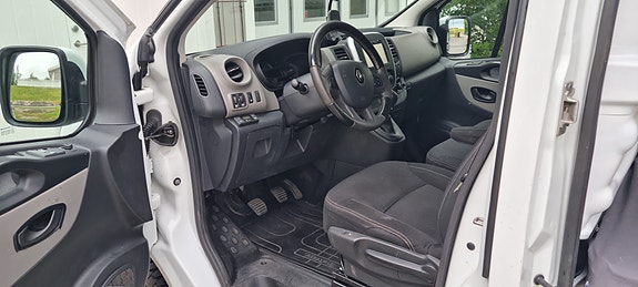 Renault Trafic 17 of 22