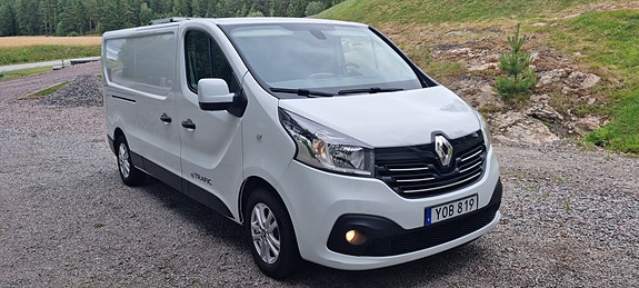 Renault Trafic 2 of 22