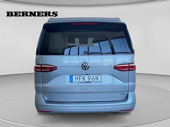 Volkswagen California 4 of 5
