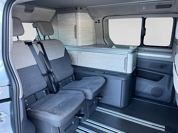 Volkswagen California 16 of 19