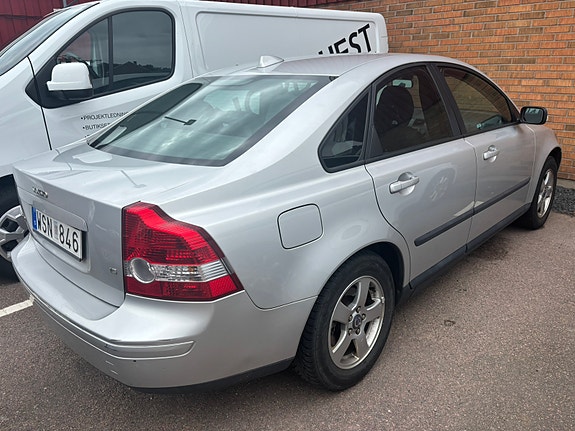 Volvo S40 3 of 6