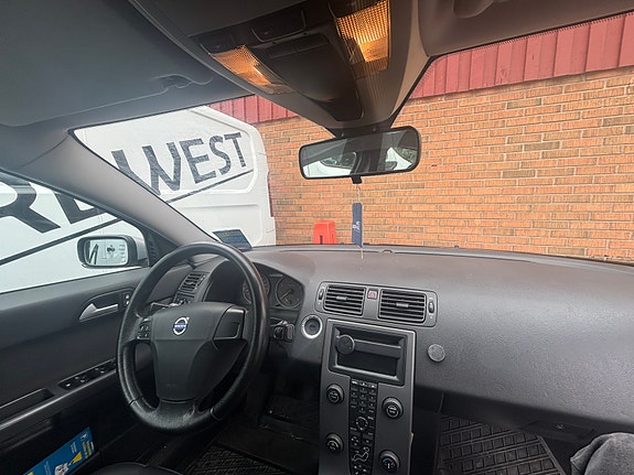 Volvo S40 5 of 6