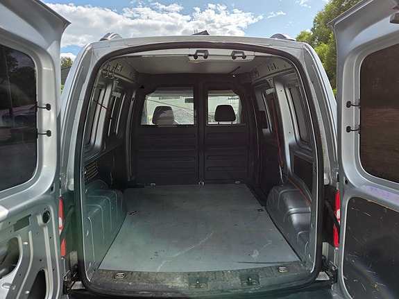 Volkswagen Caddy 4 of 5