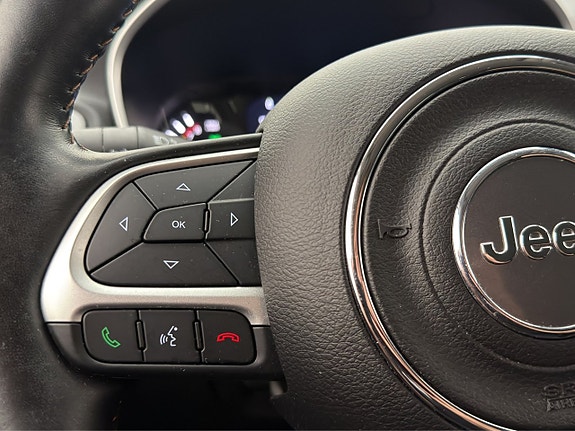 Jeep Compass 15 of 30