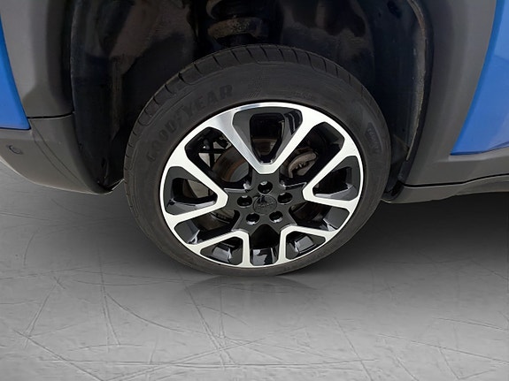 Jeep Compass 29 of 30