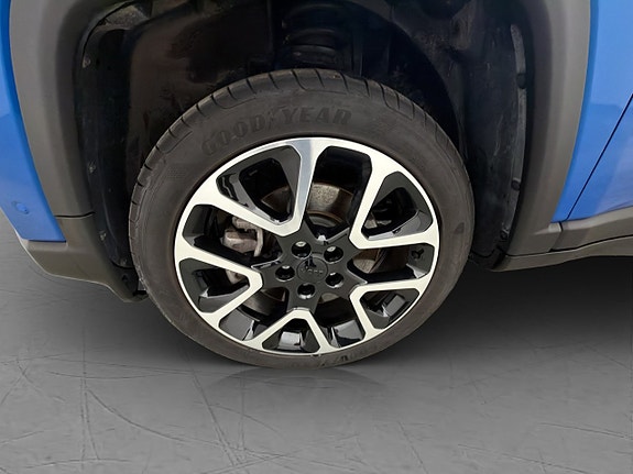 Jeep Compass 27 of 30