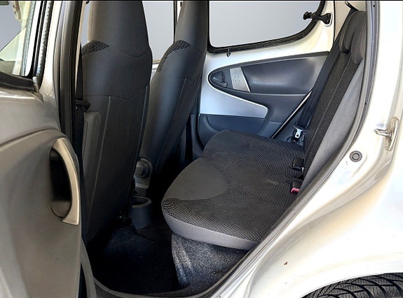 Peugeot 107 11 of 11